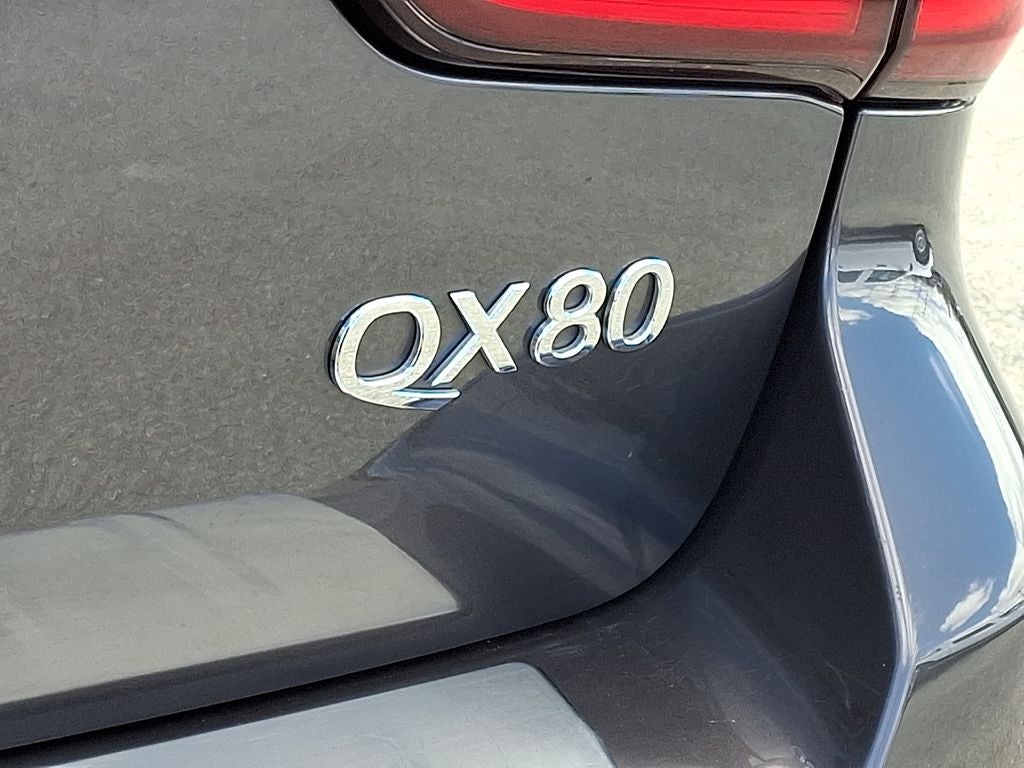 2024 INFINITI QX80 LUX