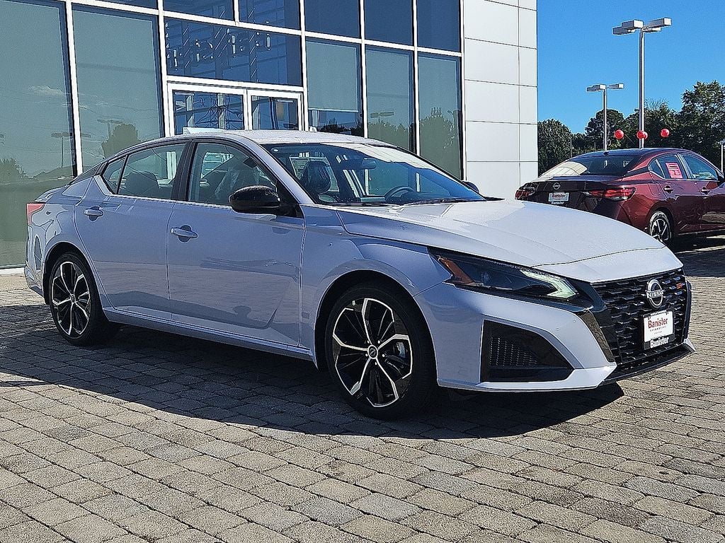 2025 Nissan Altima SR