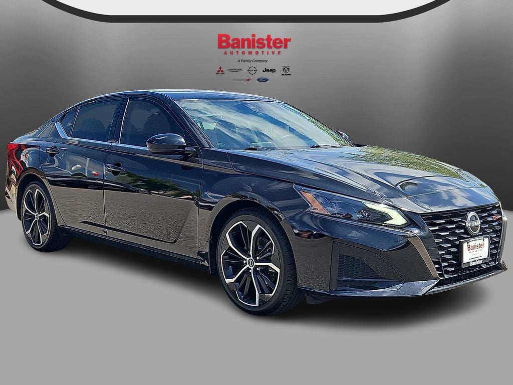 2023 Nissan Altima 2.5 SR