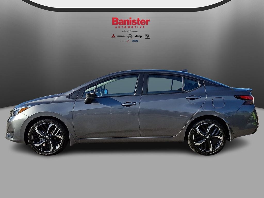 2025 Nissan Versa SR