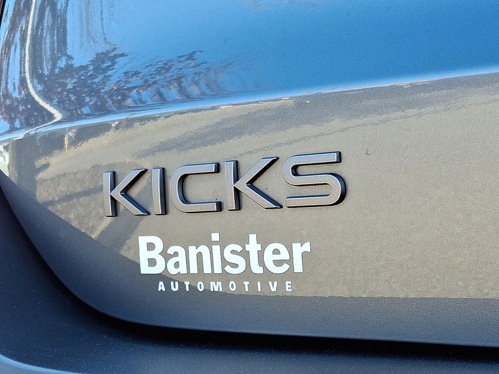 2025 Nissan Kicks SV