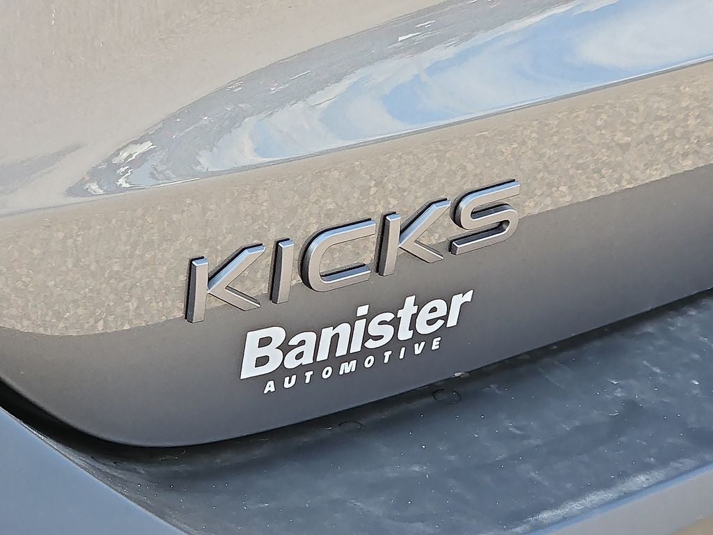 2025 Nissan Kicks SV