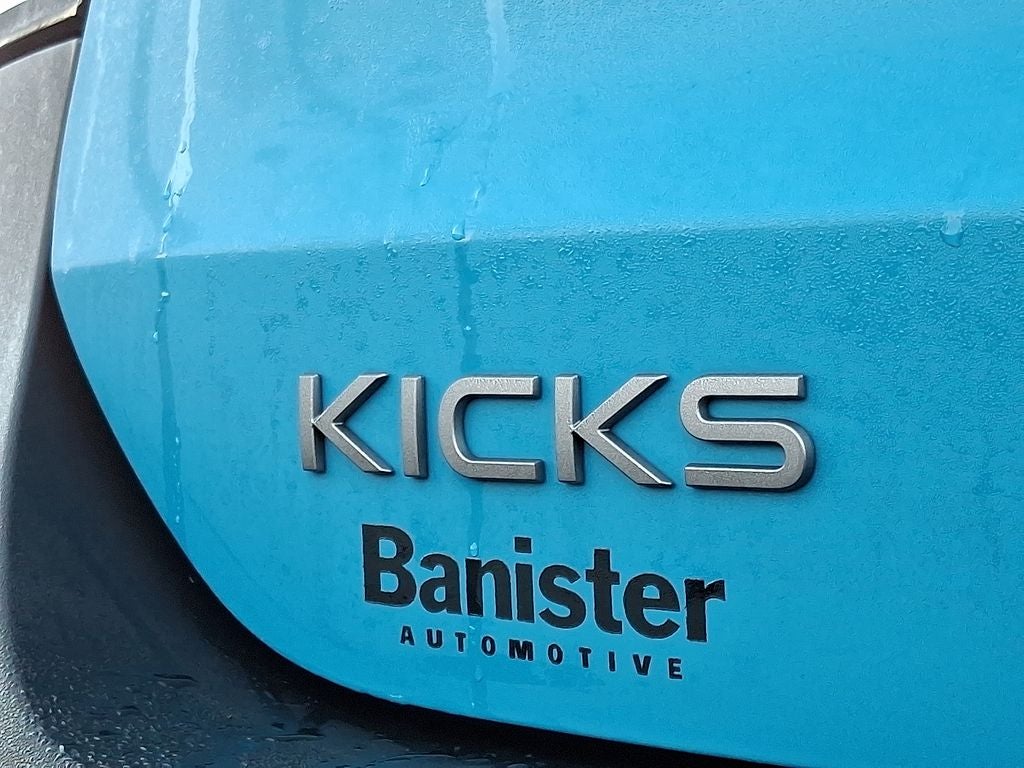 2025 Nissan Kicks SR