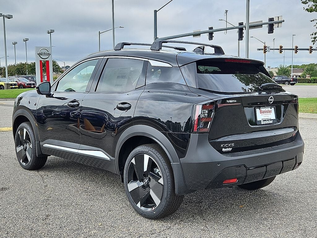 2025 Nissan Kicks SR