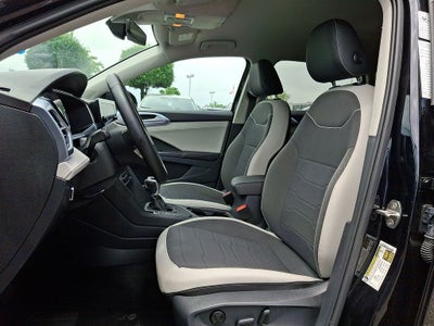 2025 Volkswagen Taos SE