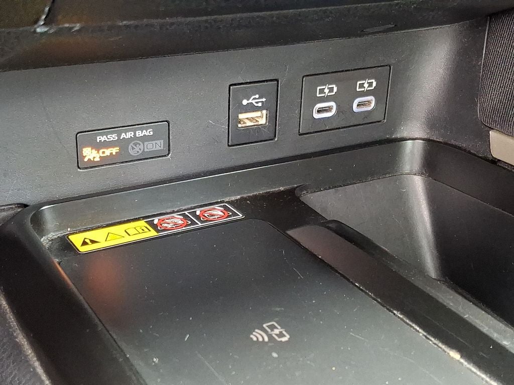 2025 Toyota Camry Hybrid LE