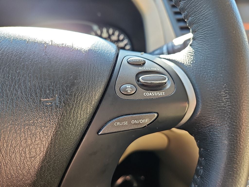 2018 Nissan Pathfinder SL