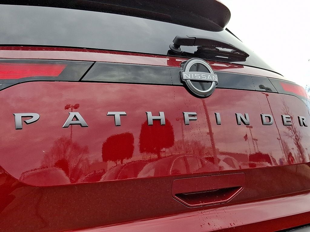 2026 Nissan Pathfinder SV