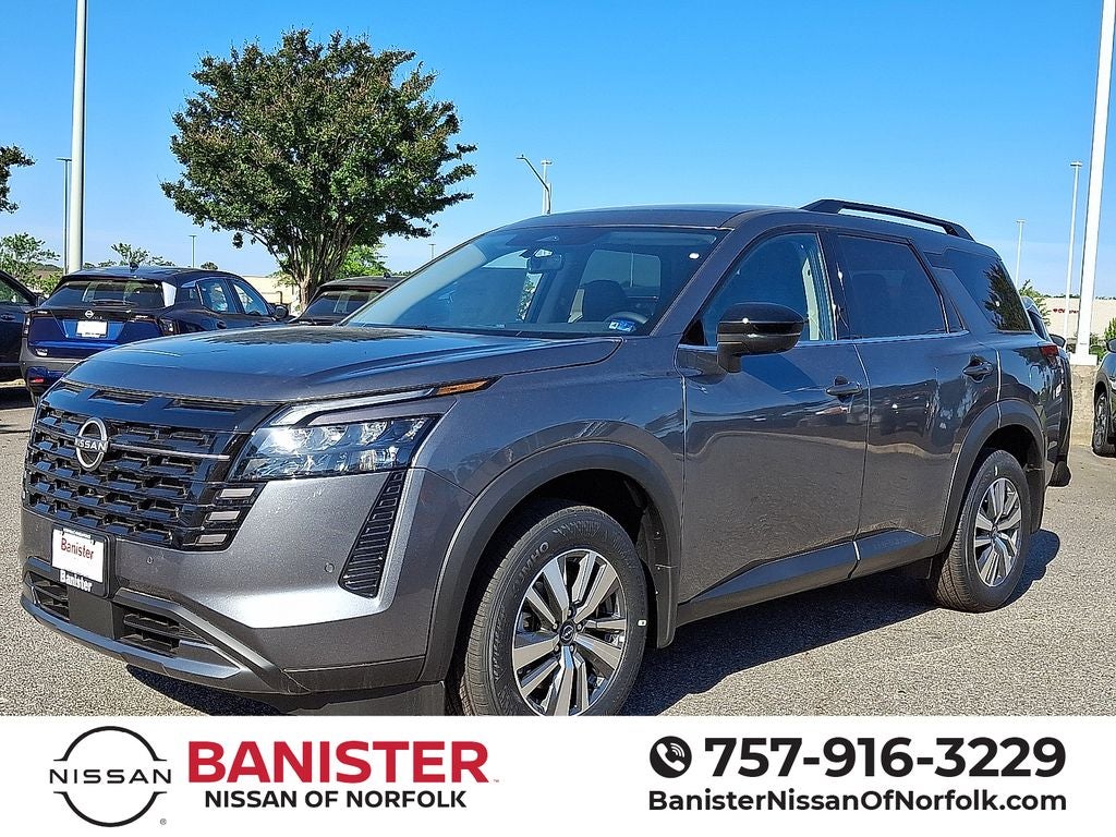 2026 Nissan Pathfinder SL