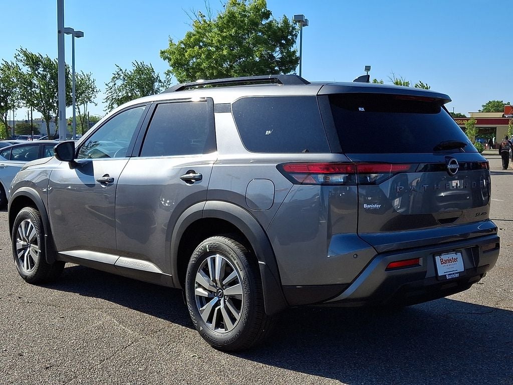 2026 Nissan Pathfinder SL