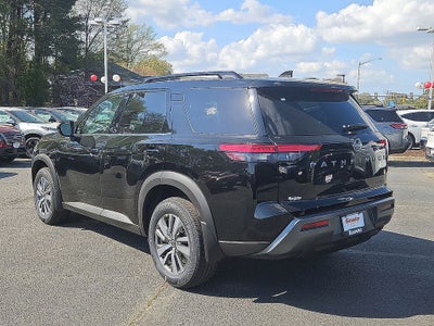 2026 Nissan Pathfinder SL