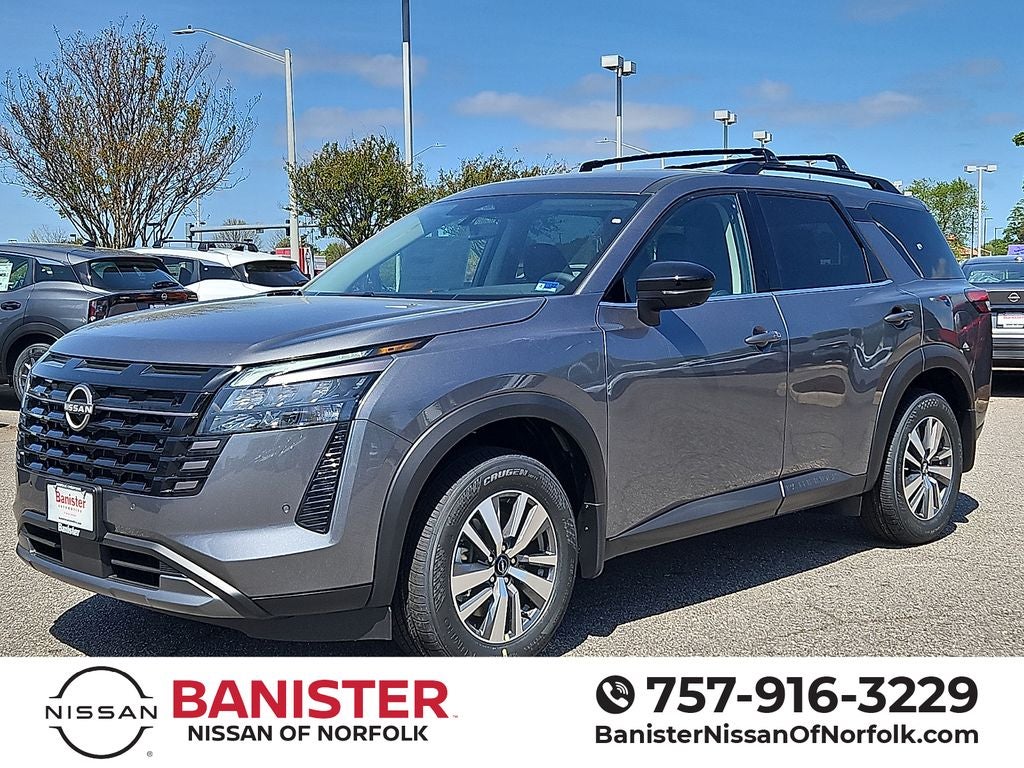 2026 Nissan Pathfinder SL