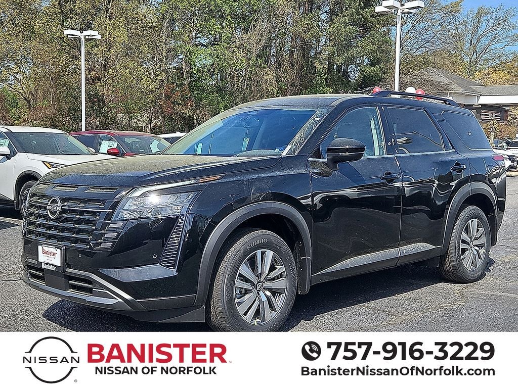 2026 Nissan Pathfinder SL