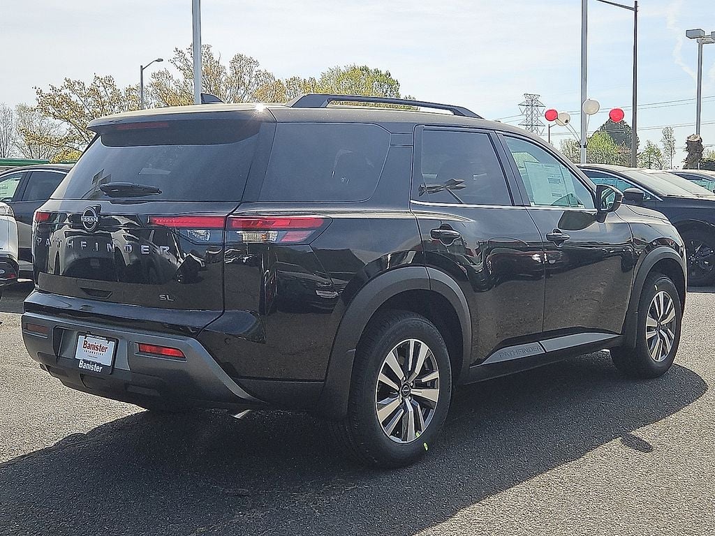 2026 Nissan Pathfinder SL