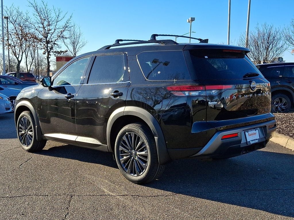 2026 Nissan Pathfinder SL