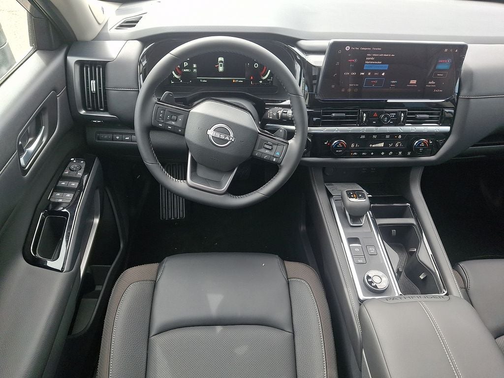 2026 Nissan Pathfinder SL