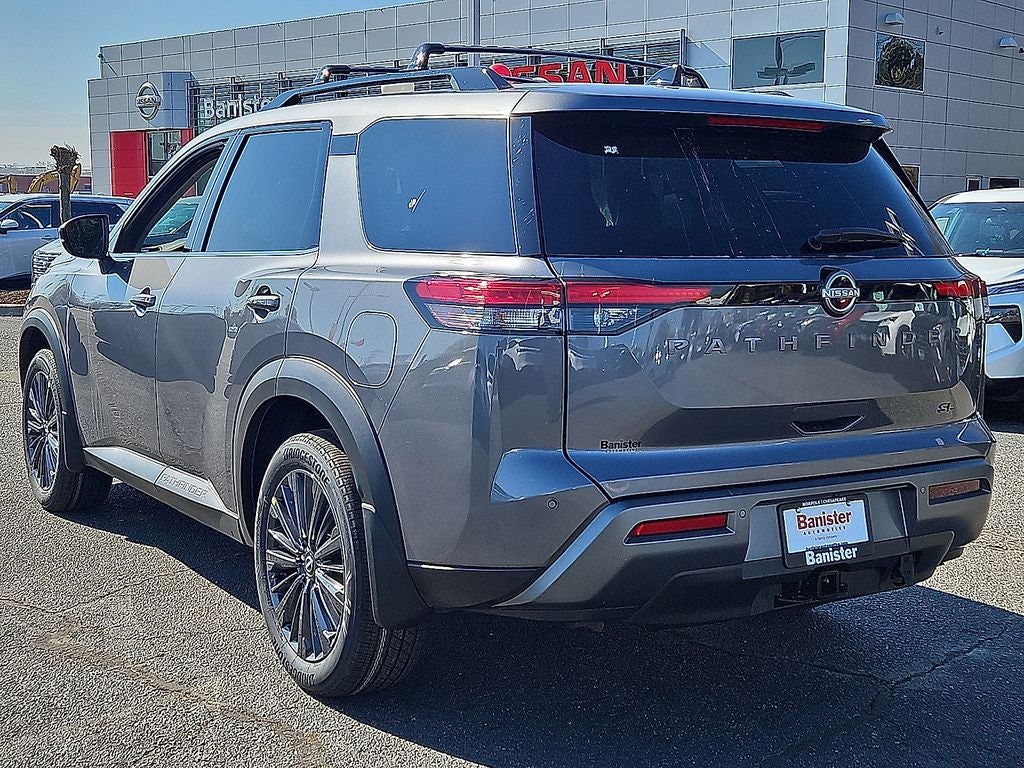 2026 Nissan Pathfinder SL