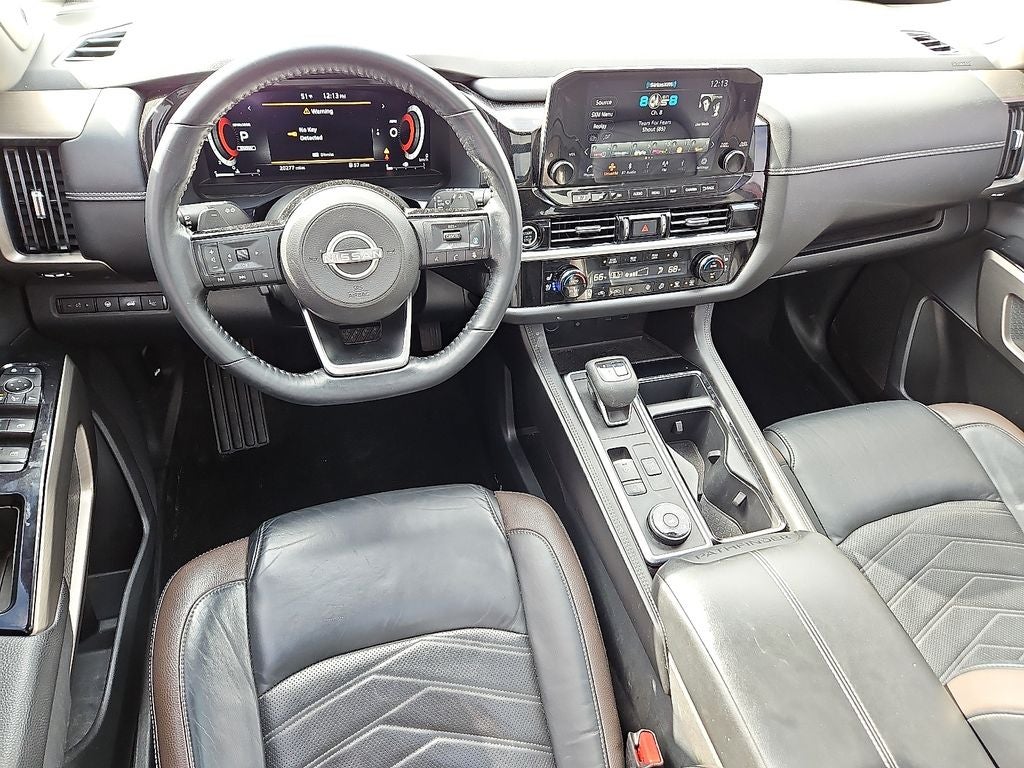 2023 Nissan Pathfinder Platinum