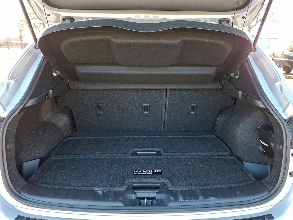 2020 Nissan Rogue Sport SV