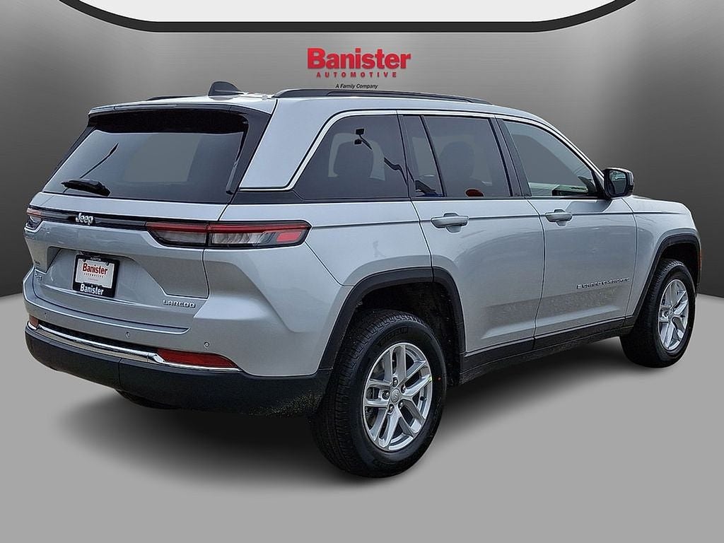 2026 Jeep Grand Cherokee Laredo 4x4