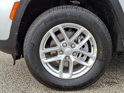 2026 Jeep Grand Cherokee Laredo 4x4