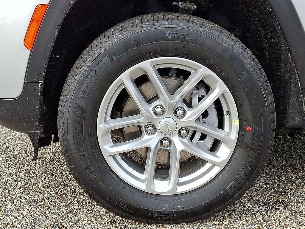 2026 Jeep Grand Cherokee Laredo 4x4