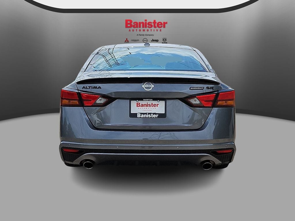 2022 Nissan Altima SR FWD