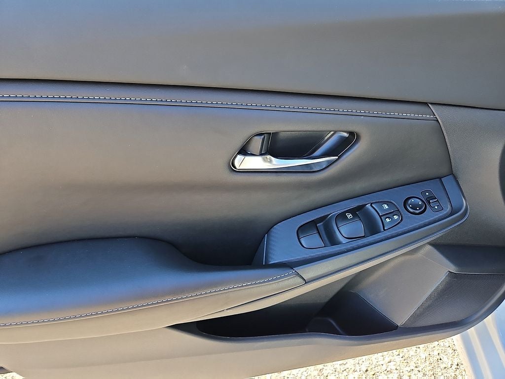 2023 Nissan Sentra SV Xtronic CVT