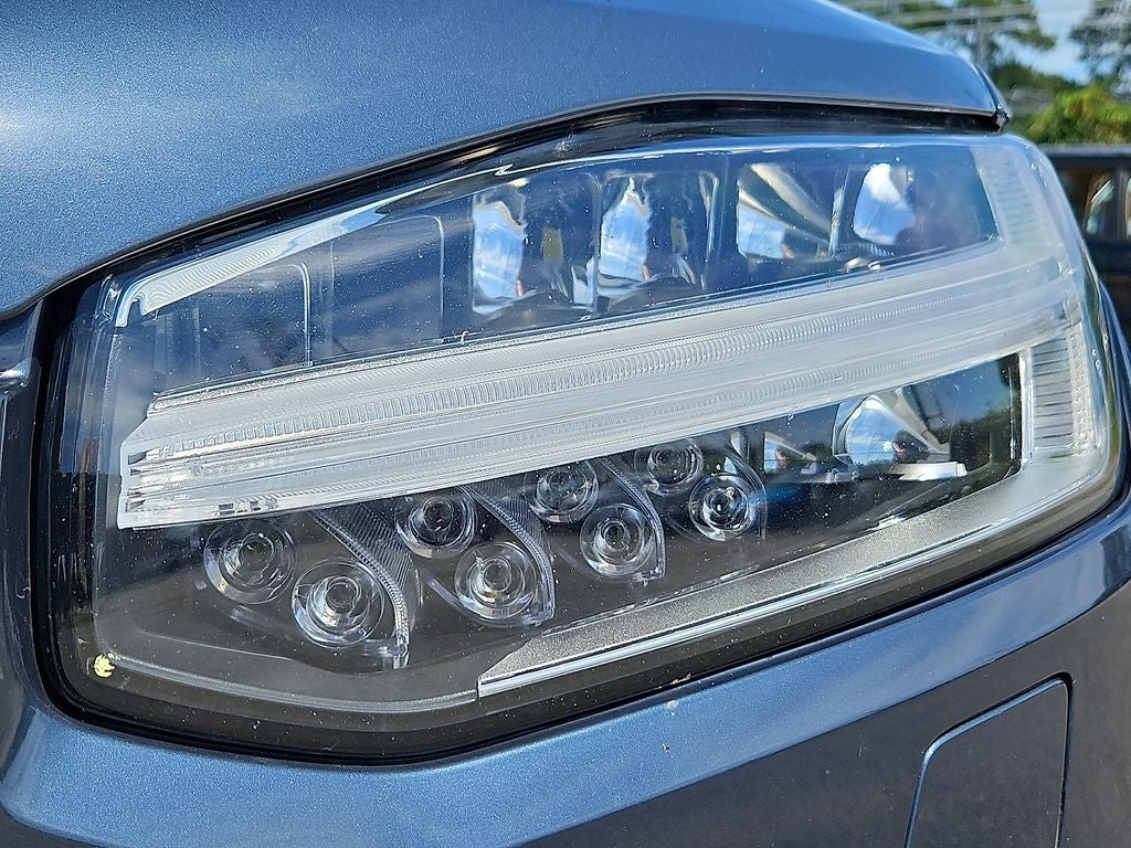 2021 Volvo XC90 T6 Momentum 7 Passenger