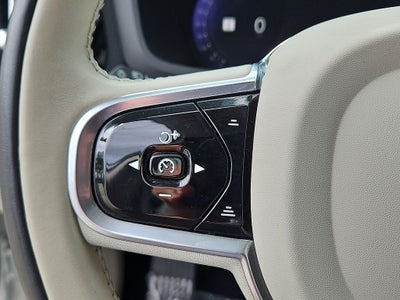2023 Volvo S60 Plus Dark Theme