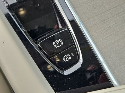 2023 Volvo S60 Plus Dark Theme