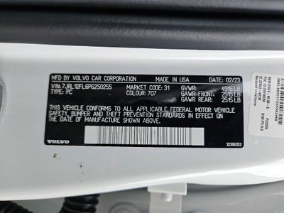 2023 Volvo S60 Plus Dark Theme