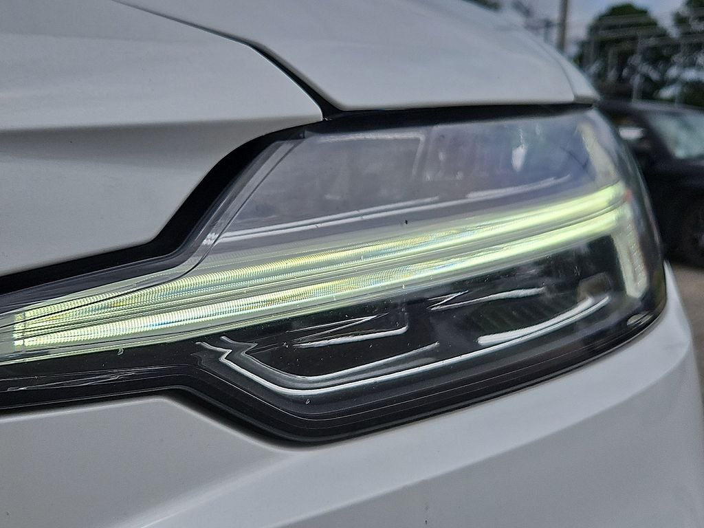 2023 Volvo S60 Plus Dark Theme