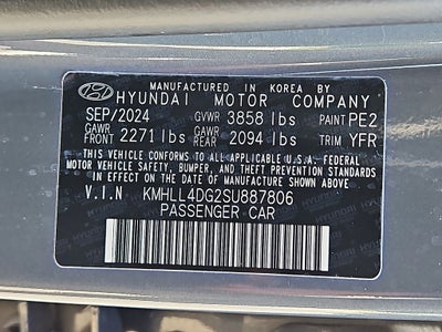 2025 Hyundai Elantra SE