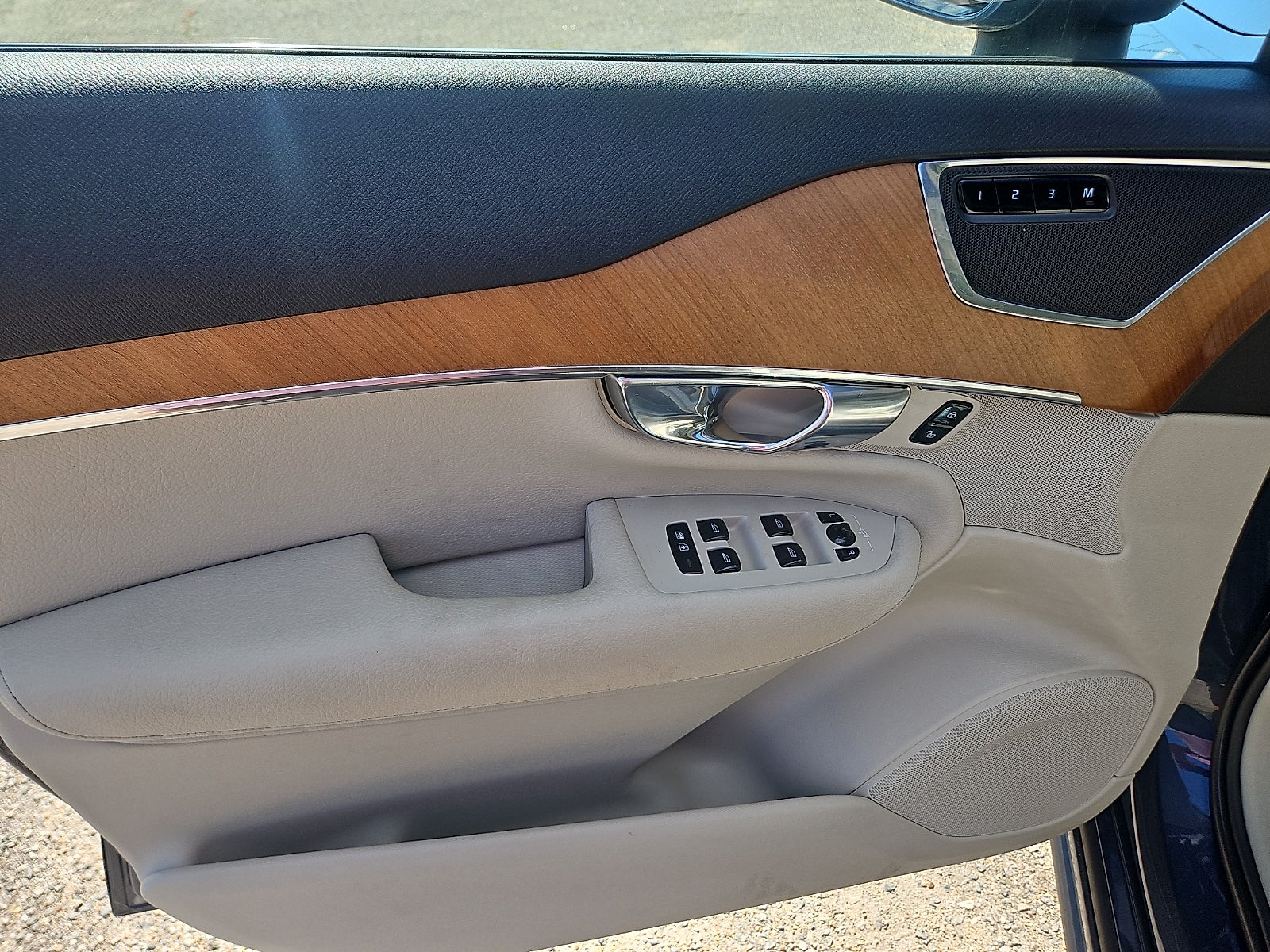 2021 Volvo XC90 Momentum