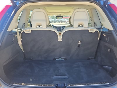 2021 Volvo XC90 Momentum